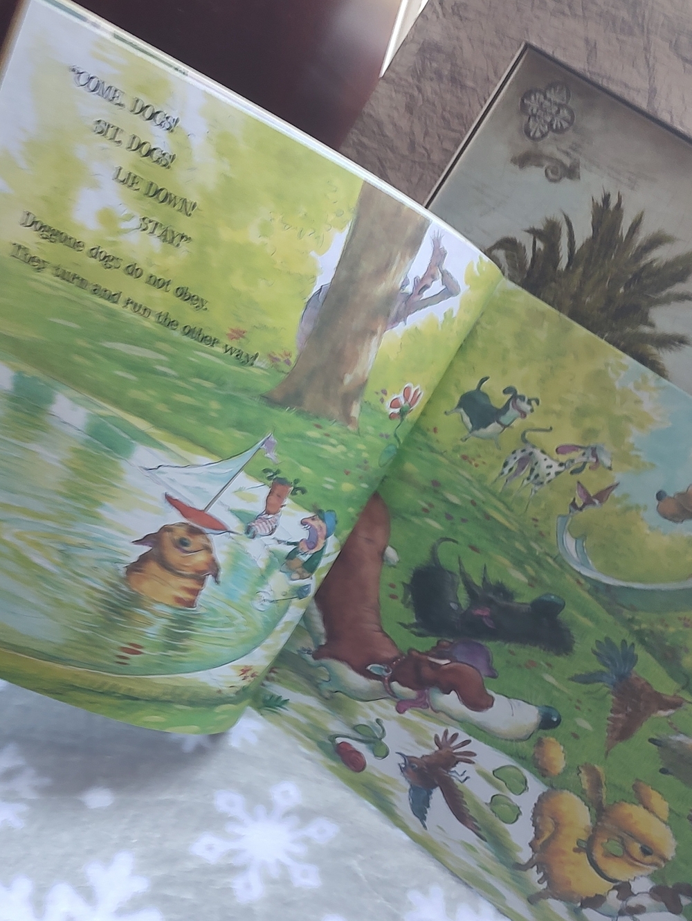Scholastic Doggone Dogs! Children's Picture 📚,2008 - Picture 10 of 13